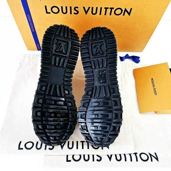 LOUIS VUITTON Run Away Sneaker - Picture 10 of 16
